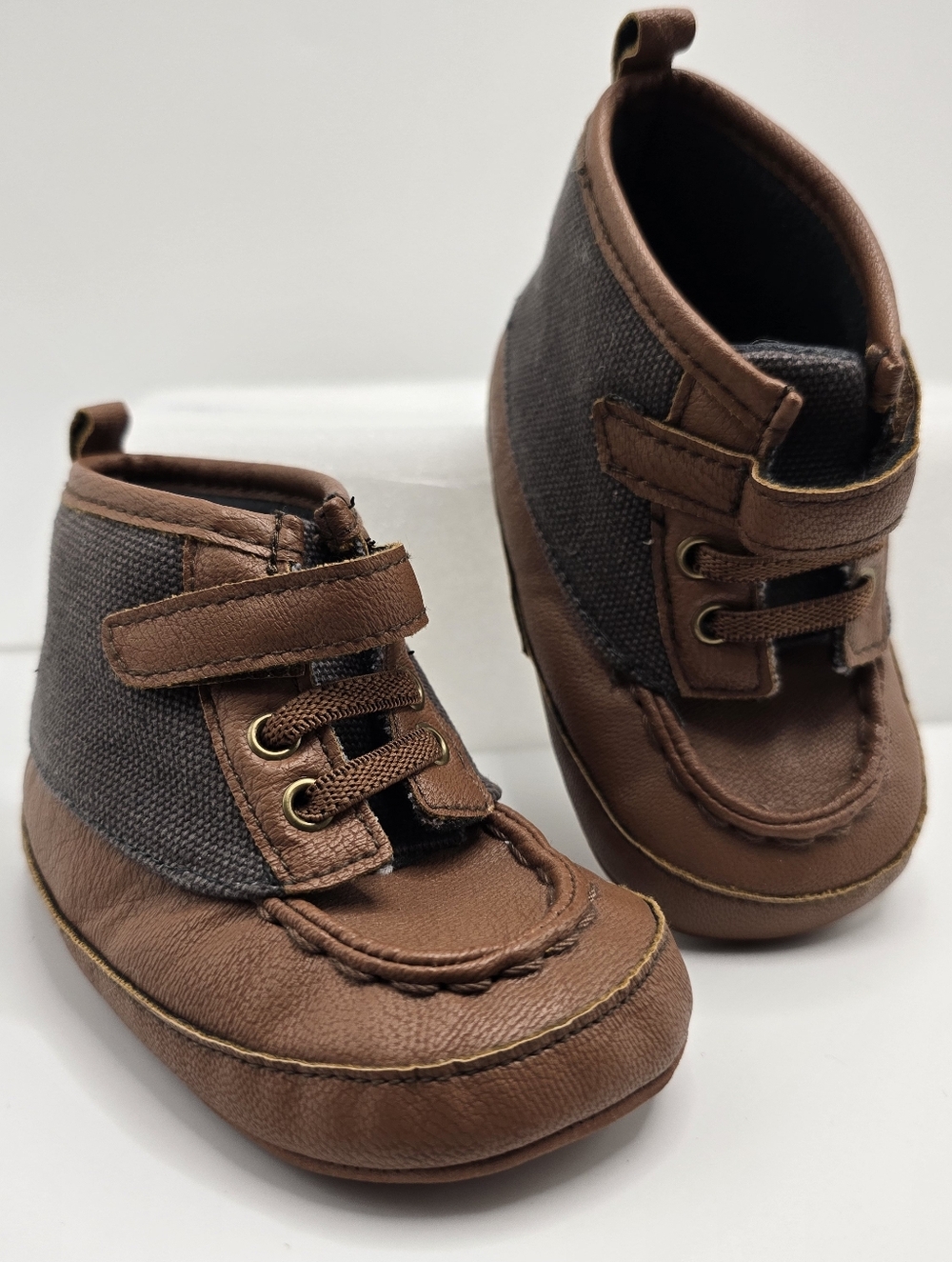 Carter's Soft Slip-on High-top Crib Shoes Infant Size 9 - 12 Months Brown & Grey